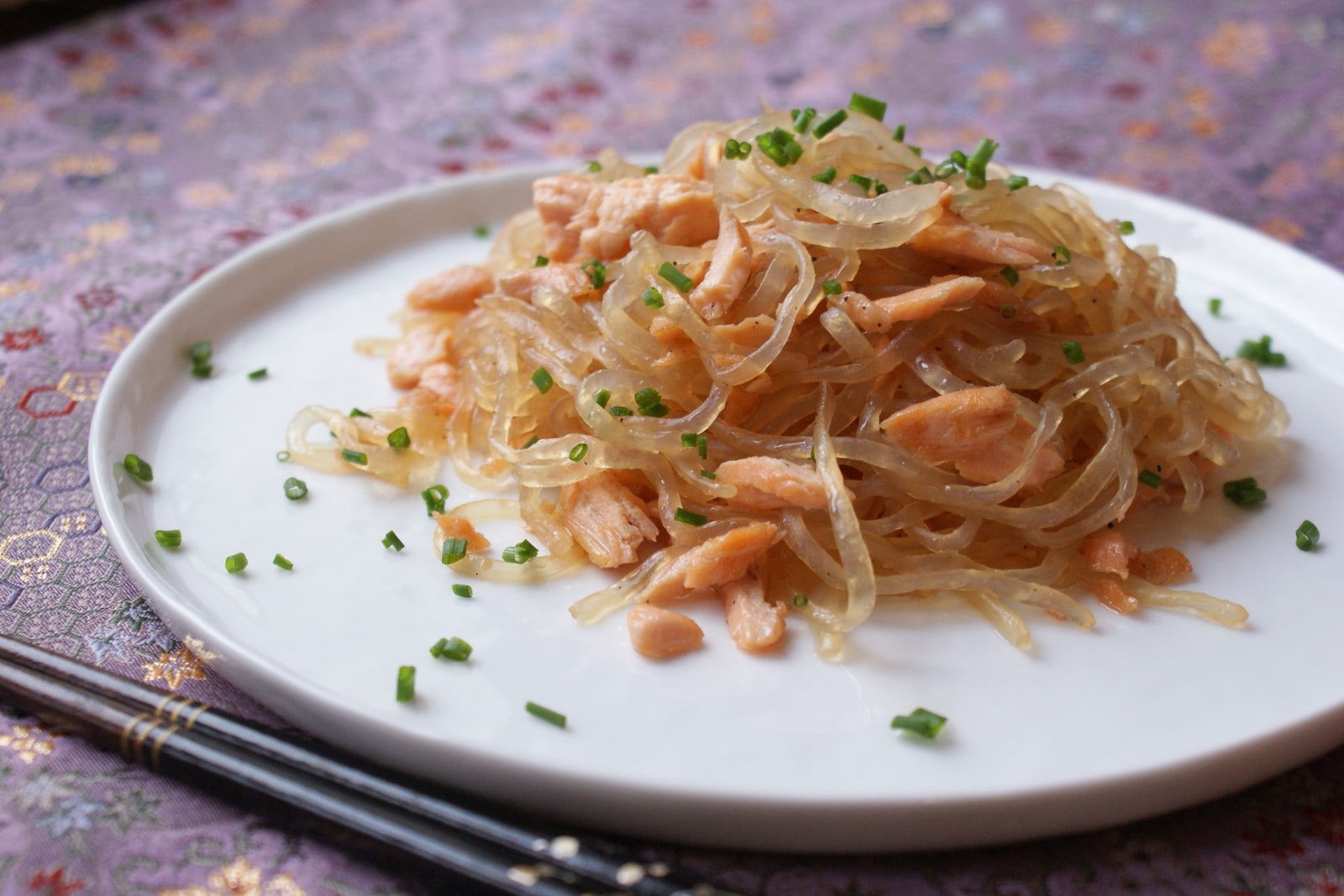 Shirataki in salsa sappari al salmone