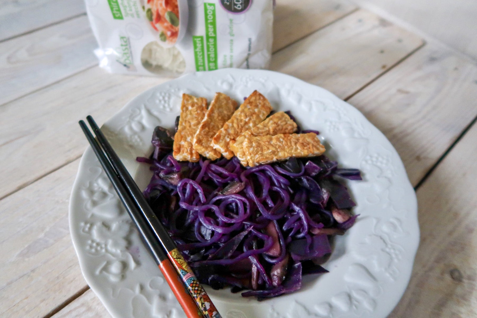 Shirataki con tempeh in padella